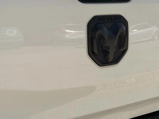 2023 Ram 1500 Big Horn Crew Cab 4x4 5'7" Box