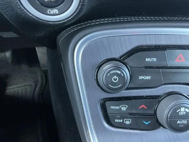 2017 Dodge Challenger SXT