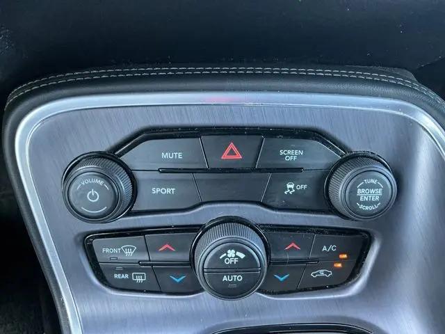 2017 Dodge Challenger SXT