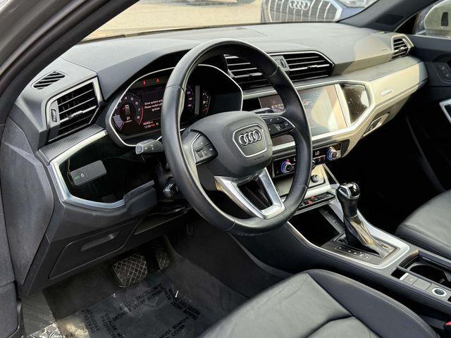 2021 Audi Q3 Premium 45 TFSI S line quattro Tiptronic 2021 Audi Q3 Premium 45 TFSI S line quattro Tiptronic