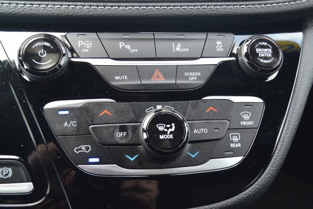 2025 Chrysler Pacifica Hybrid Select