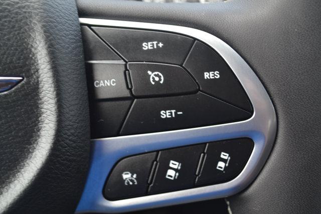 2025 Chrysler Pacifica Hybrid Select