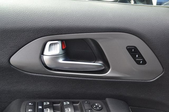 2025 Chrysler Pacifica Hybrid Select