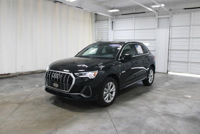 2025 Audi Q3 Premium 45 TFSI S line quattro Tiptronic