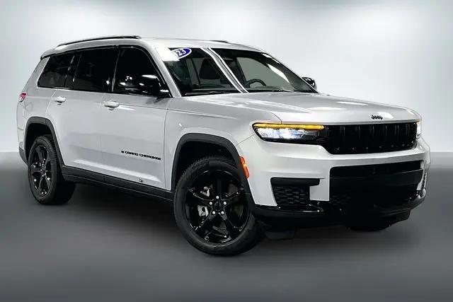 2023 Jeep Grand Cherokee L Altitude 4x4 for sale in Auburn, IN