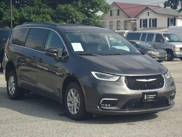 2022 Chrysler Pacifica Touring L for sale in Chambersburg, PA