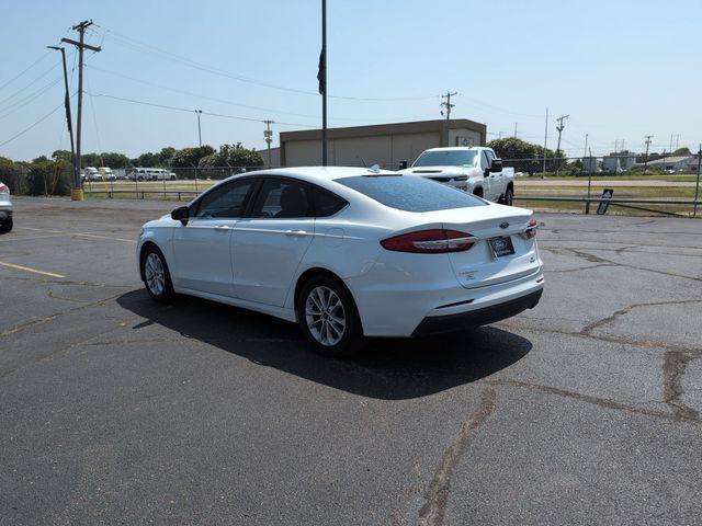 2020 Ford Fusion SE
