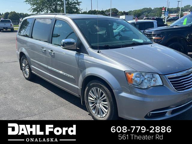 2016 Chrysler Town & Country Touring-L for sale in Onalaska, WI