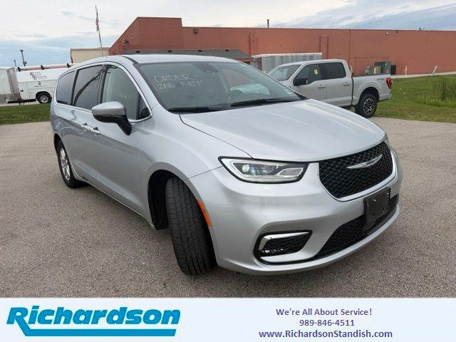 2023 Chrysler Pacifica Touring L for sale in Standish, MI