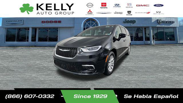2026 Chrysler Pacifica Select for sale in Emmaus, PA