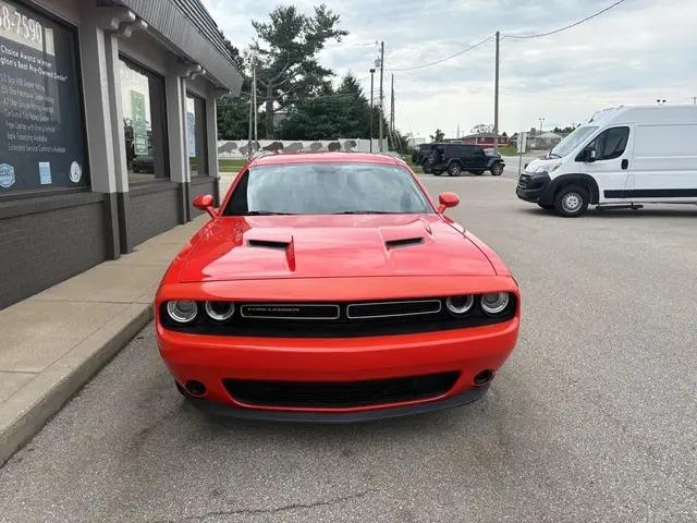 2017 Dodge Challenger SXT