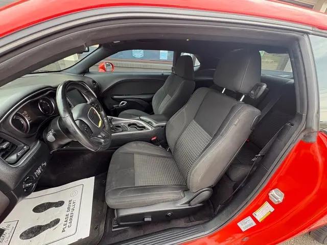 2017 Dodge Challenger SXT