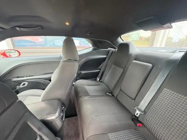 2017 Dodge Challenger SXT