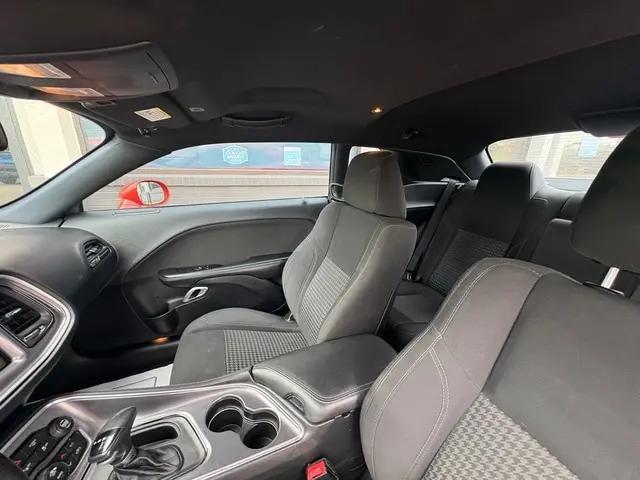 2017 Dodge Challenger SXT