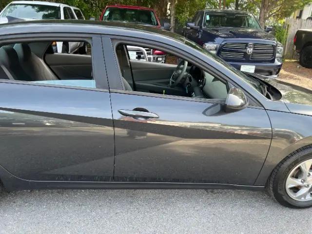 2023 Hyundai Elantra SE
