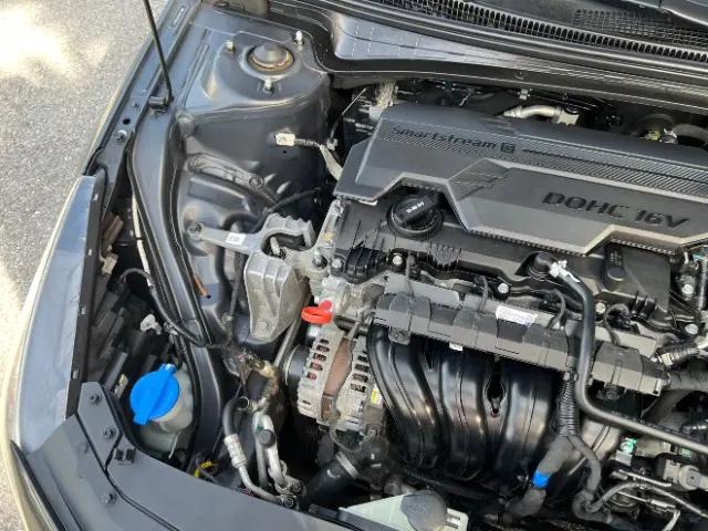 2023 Hyundai Elantra SE