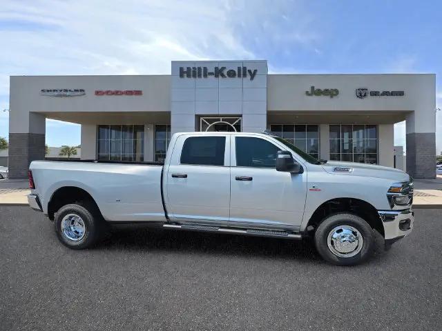 2026 Ram 3500 Tradesman Crew Cab 4x4 8 Box
