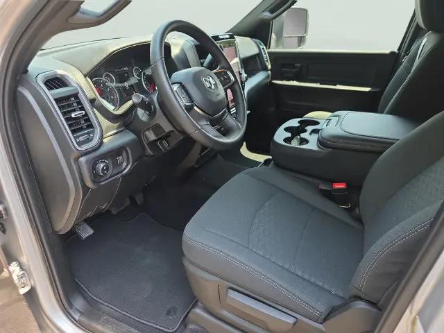 2026 Ram 3500 Tradesman Crew Cab 4x4 8 Box