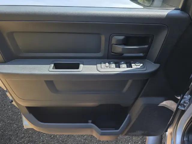 2026 Ram 3500 Tradesman Crew Cab 4x4 8 Box