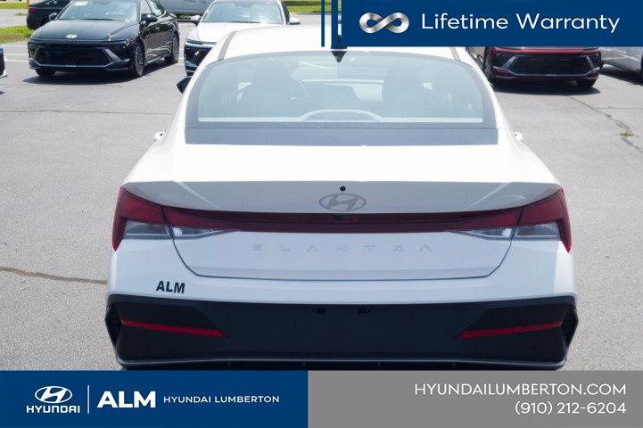New 2026 White Hyundai SE image 7
