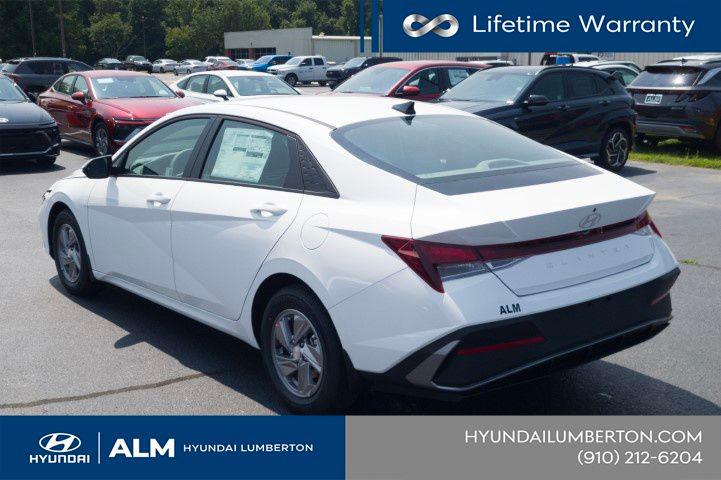 New 2026 White Hyundai SE image 8