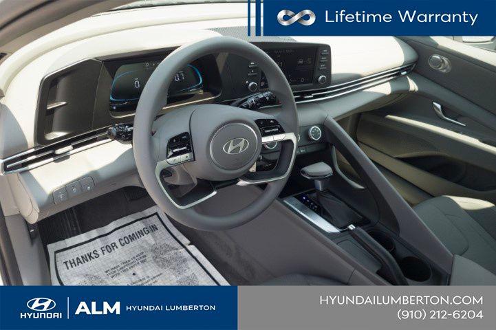 New 2026 White Hyundai SE image 12
