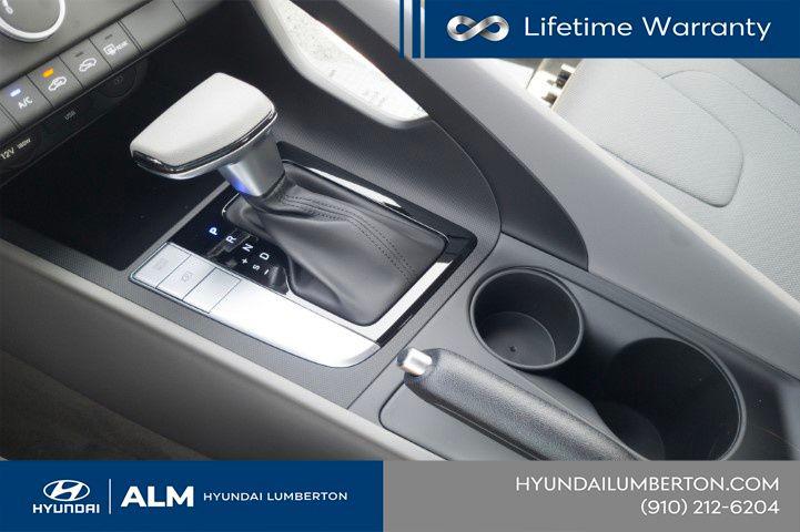 New 2026 White Hyundai SE image 24