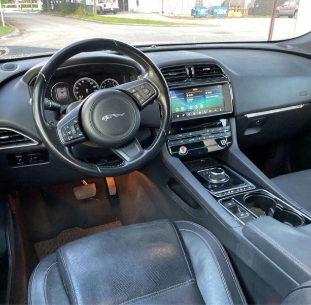 2017 Jaguar F-PACE 35t Prestige