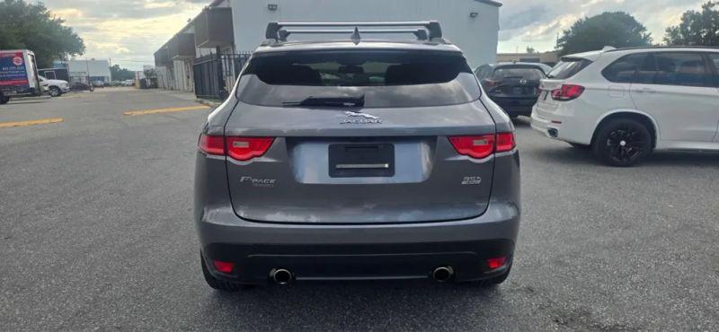 2017 Jaguar F-PACE 35t Prestige