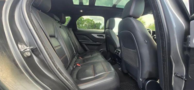 2017 Jaguar F-PACE 35t Prestige