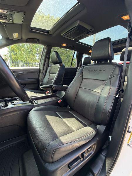 2021 Honda Pilot AWD Black Edition