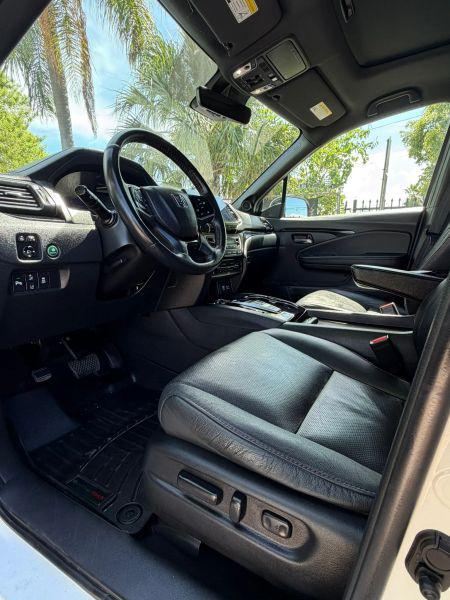2021 Honda Pilot AWD Black Edition