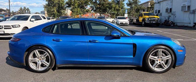 2017 Porsche Panamera 4