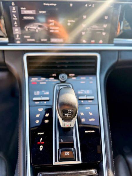 2017 Porsche Panamera 4
