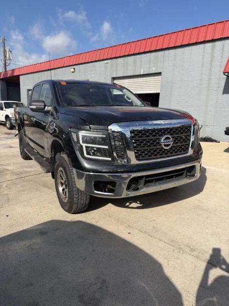2017 Nissan Titan SV for sale in Irving, TX