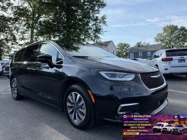 2024 Chrysler Pacifica Hybrid Select for sale in Avenel, NJ