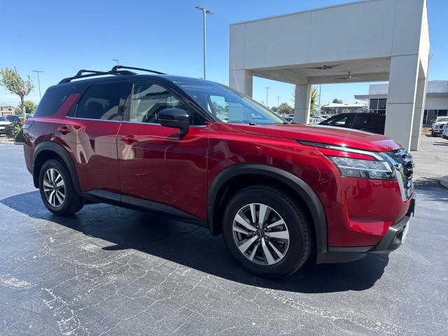 2023 Nissan Pathfinder SL FWD