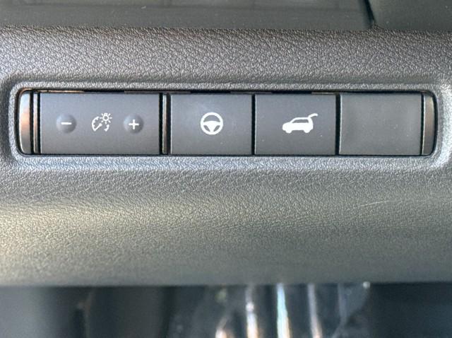 2023 Nissan Pathfinder SL FWD