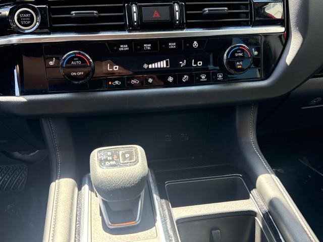 2023 Nissan Pathfinder SL FWD