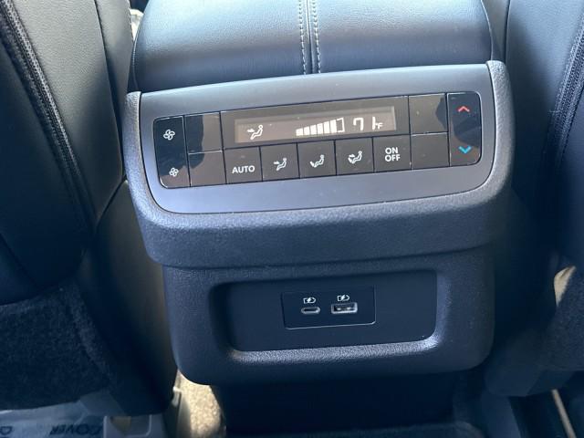 2023 Nissan Pathfinder SL FWD