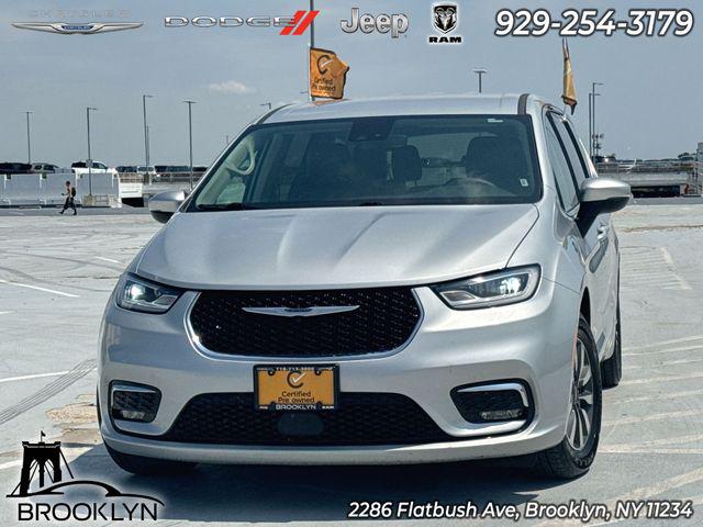 2023 Chrysler Pacifica Hybrid Touring L for sale in Brooklyn, NY