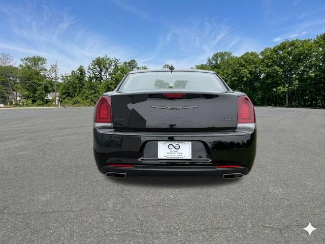 2023 Chrysler 300 Touring AWD
