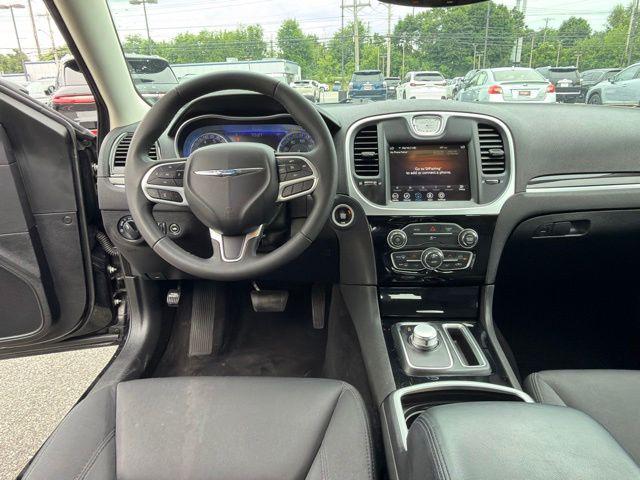 2023 Chrysler 300 Touring AWD