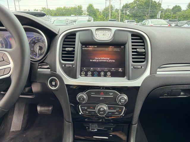 2023 Chrysler 300 Touring AWD