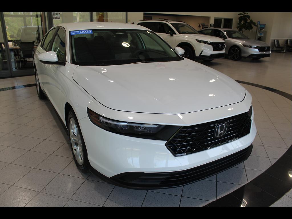 2023 Honda Accord LX - Photo 3