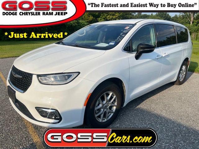 2024 Chrysler Pacifica Touring L for sale in South Burlington, VT