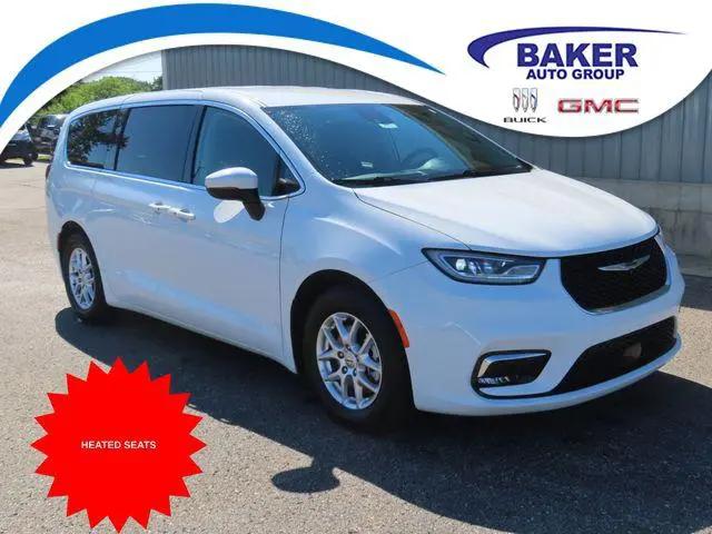 2023 Chrysler Pacifica Touring L for sale in Cadillac, MI