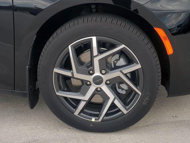 2027 Chrysler Pacifica Pinnacle