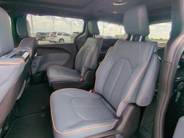 2027 Chrysler Pacifica Pinnacle