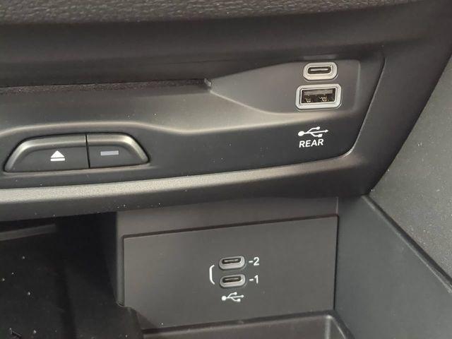 2027 Chrysler Pacifica Pinnacle